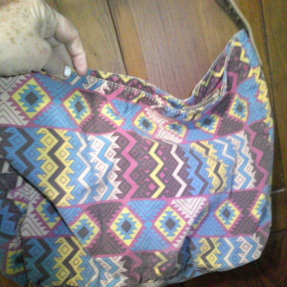 Native Design Purse - Picture 6 of 8